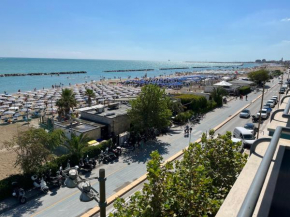 Appartamento fronte mare a Civitanova Marche